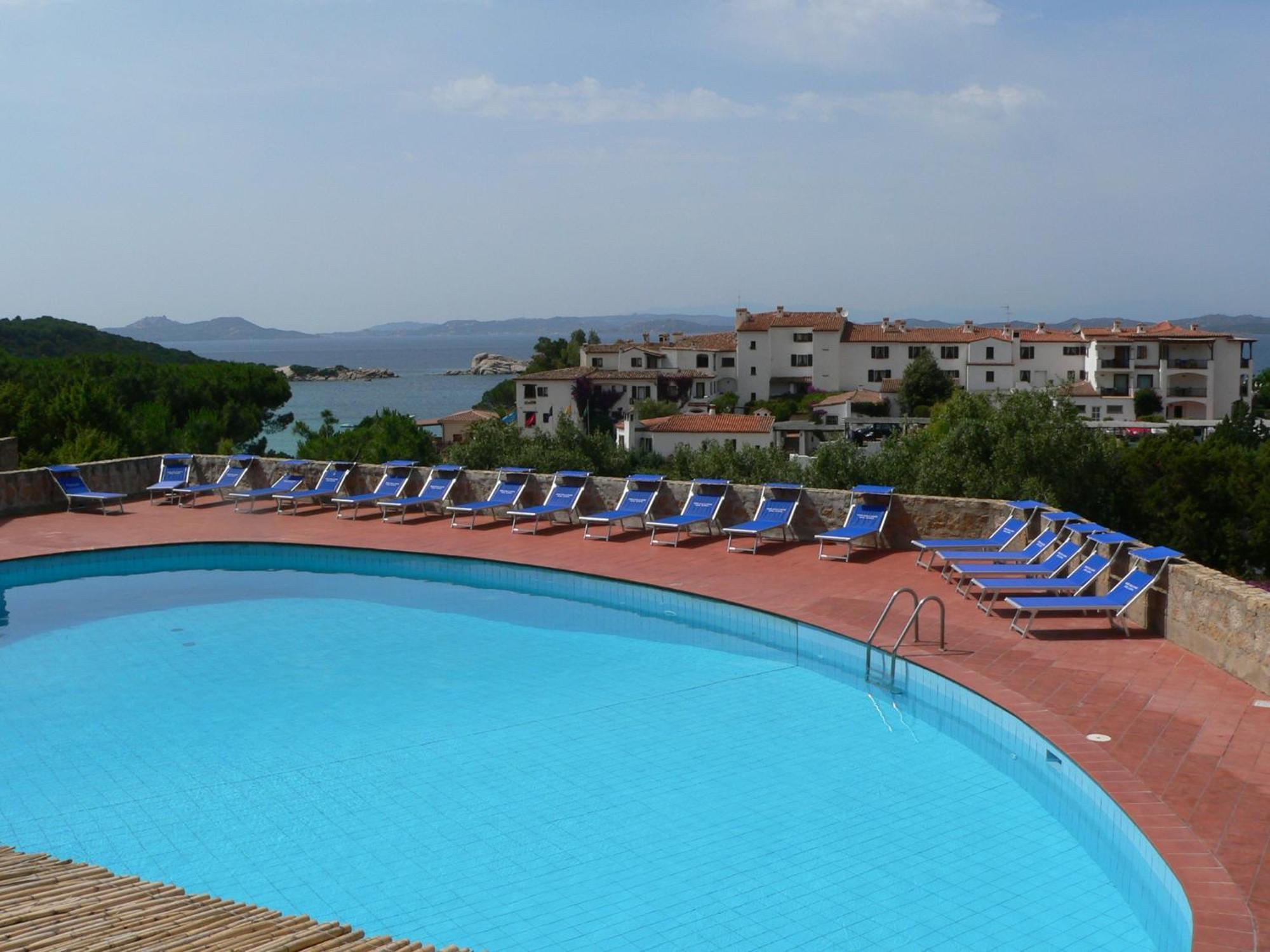 Hotel Olimpia Baja Sardinia Exterior foto